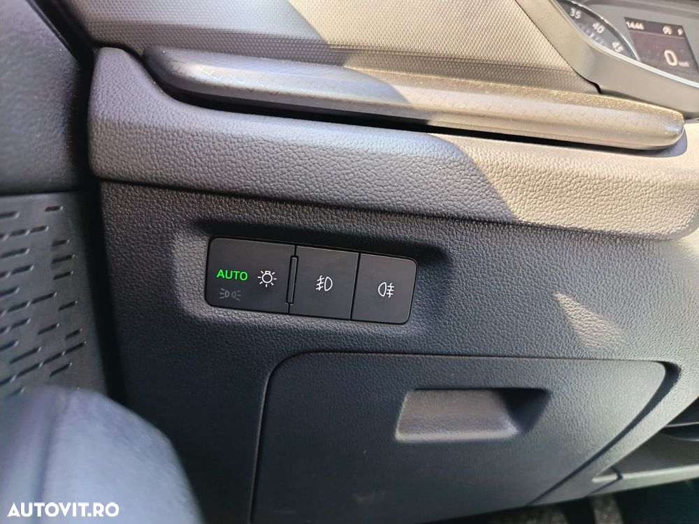 Skoda Octavia 2.0 TDI DSG Ambition - 10