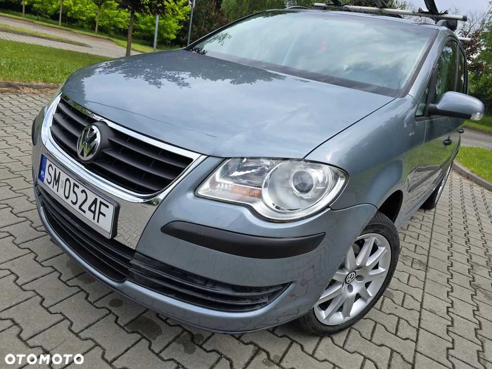 Volkswagen Touran 1.6 Basis - 1