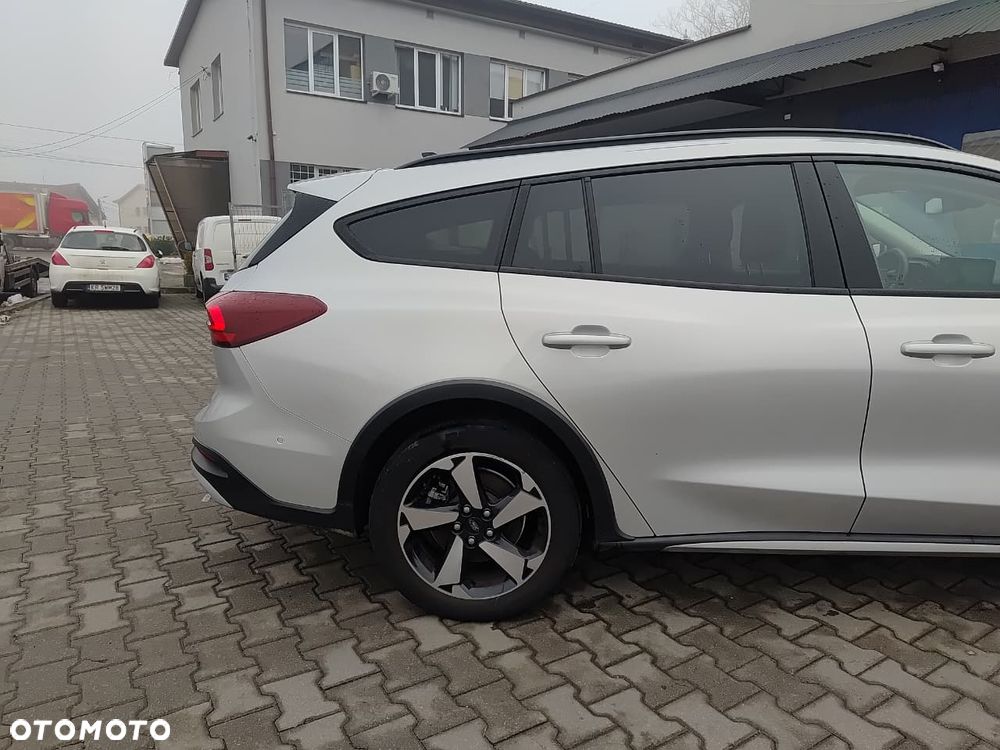 Ford Focus 1.0 EcoBoost Hybrid ACTIVE X - 13