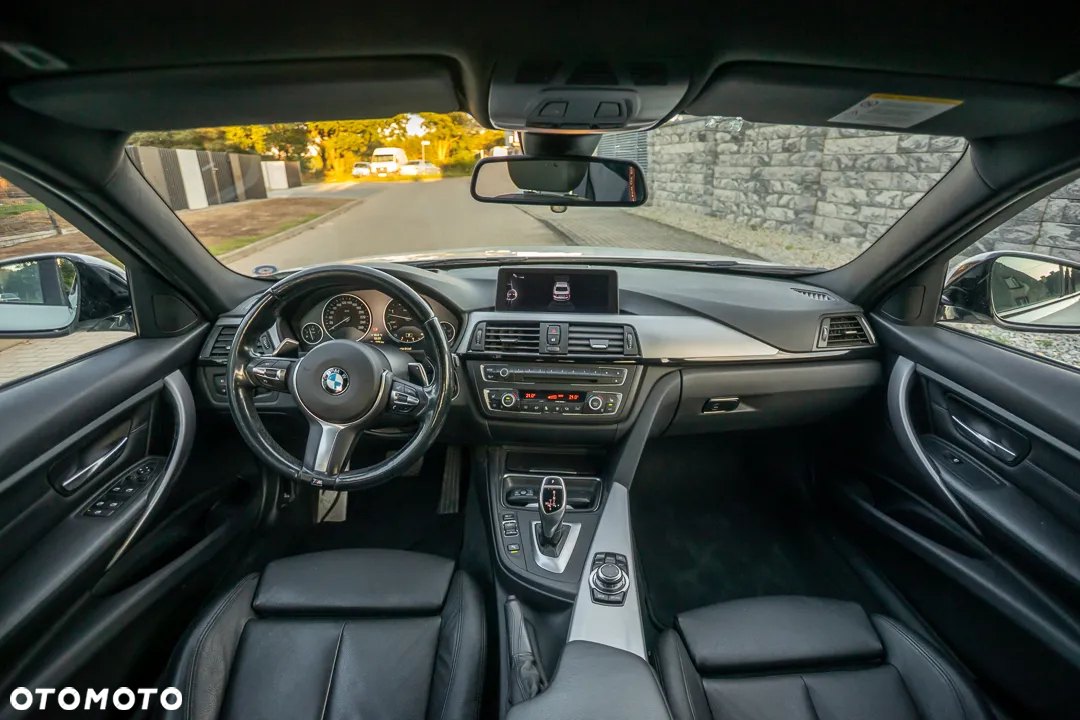 BMW Seria 3 330d xDrive M Sport - 17