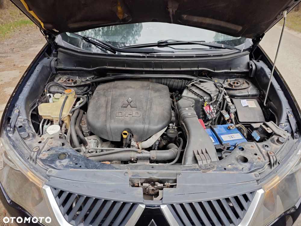 Mitsubishi Outlander 2.2 DI-D 4WD Instyle - 21