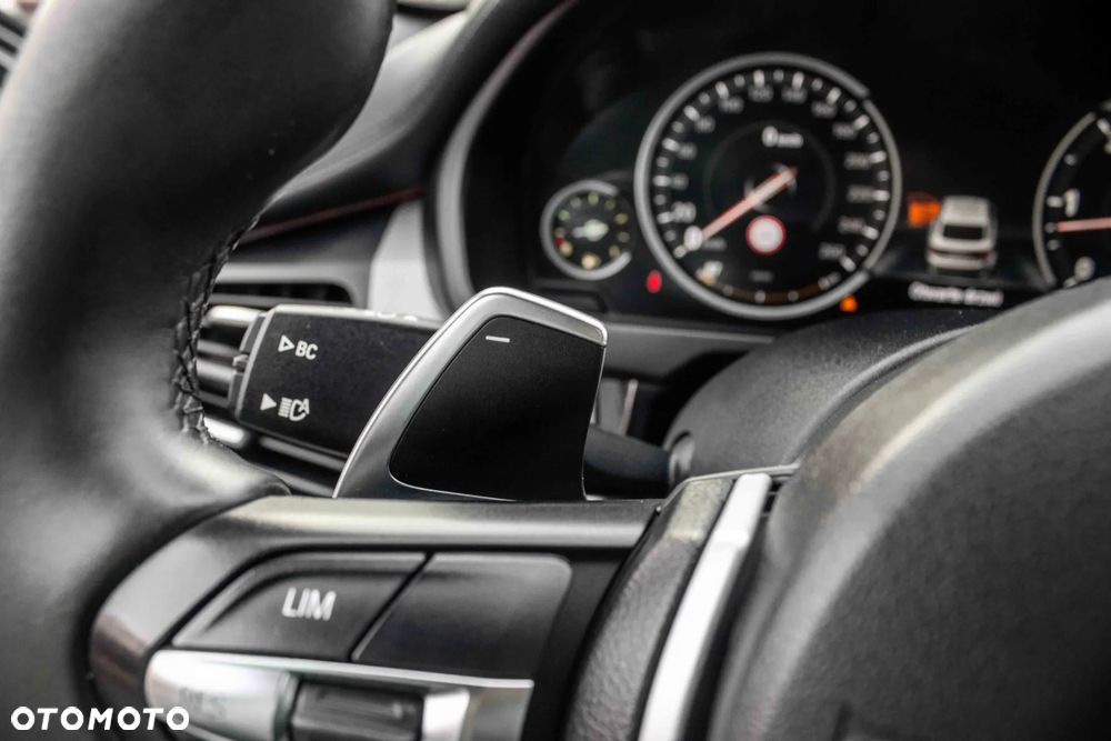 BMW X6 xDrive40d M Sport - 23