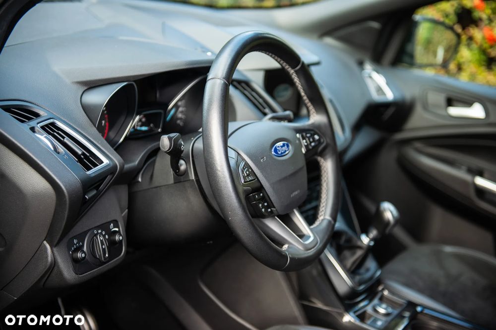 Ford Kuga 1.5 EcoBoost FWD ST-Line ASS - 21