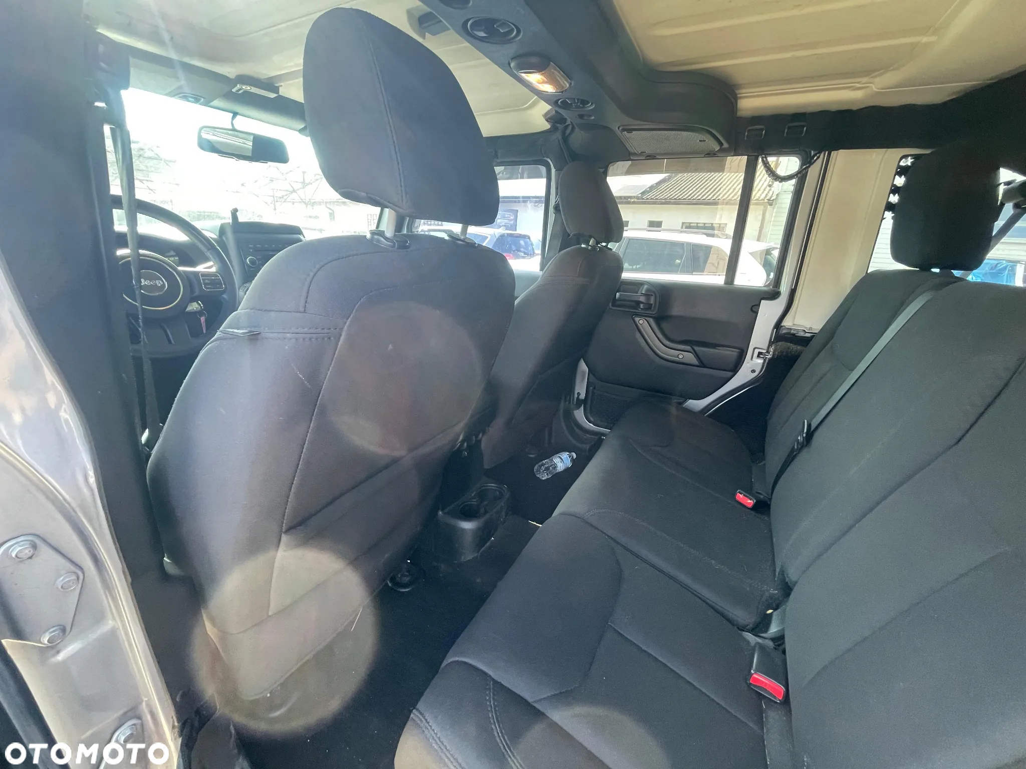 Jeep Wrangler - 13