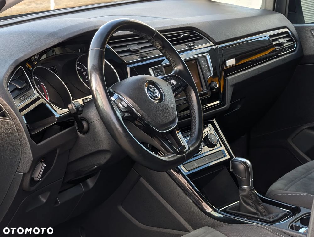Volkswagen Touran 1.8 TSI (BlueMotion Technology) DSG Highline - 21