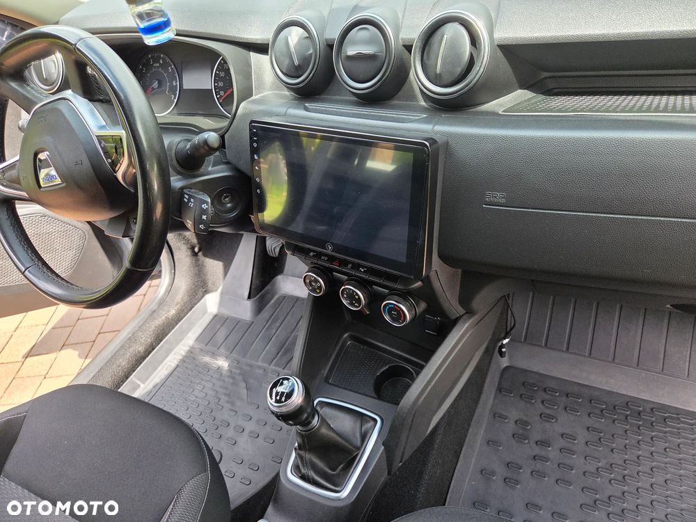 Dacia Duster 1.6 SCe Laureate S&S - 26