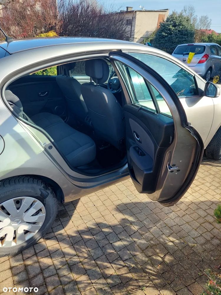 Renault Fluence 1.6 16V Privilege - 3