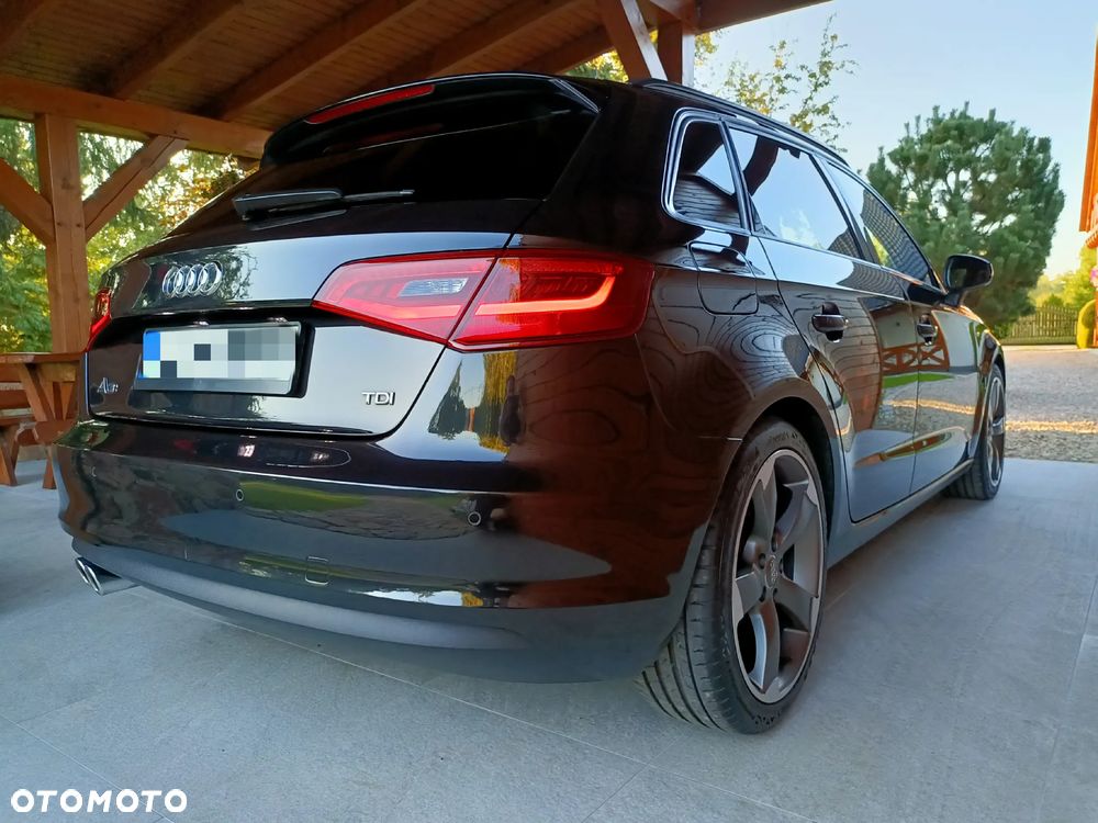 Audi A3 Sportback 2.0 TDI S line Sportpaket - 22