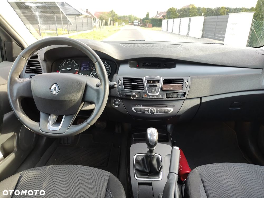 Renault Laguna 1.6 16V Authentique - 4