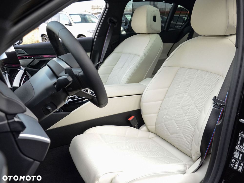 BMW Seria 5 - 36