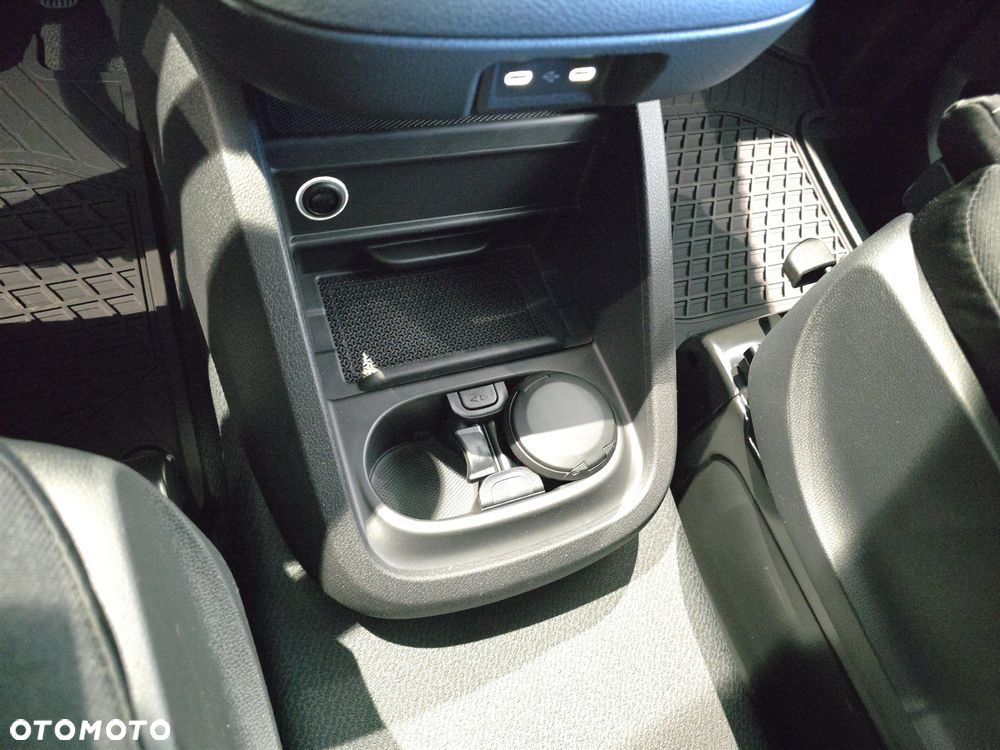 Mercedes-Benz Vito 119 CDI 4x4 Mixto - 19