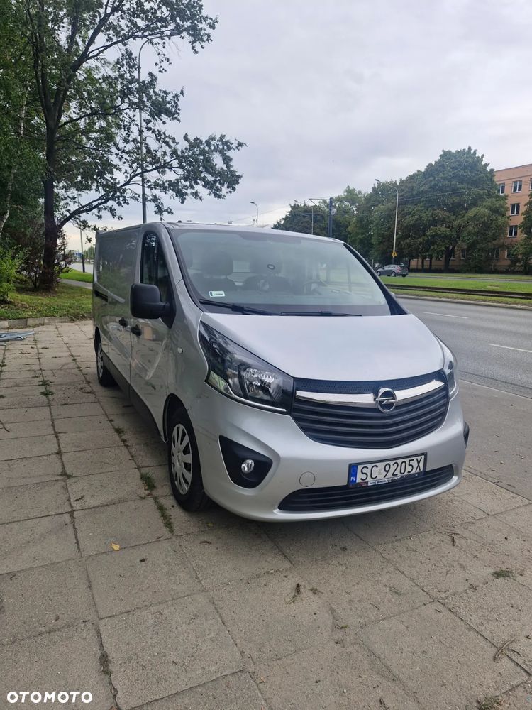 Opel Vivaro - 1