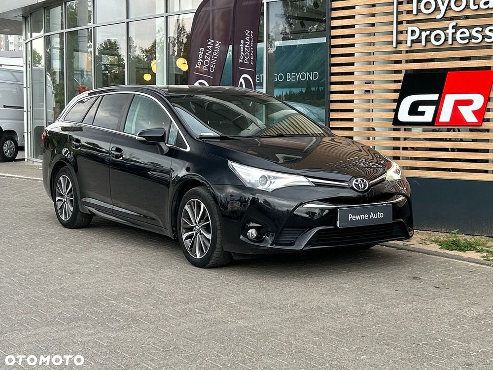 Toyota Avensis - 8