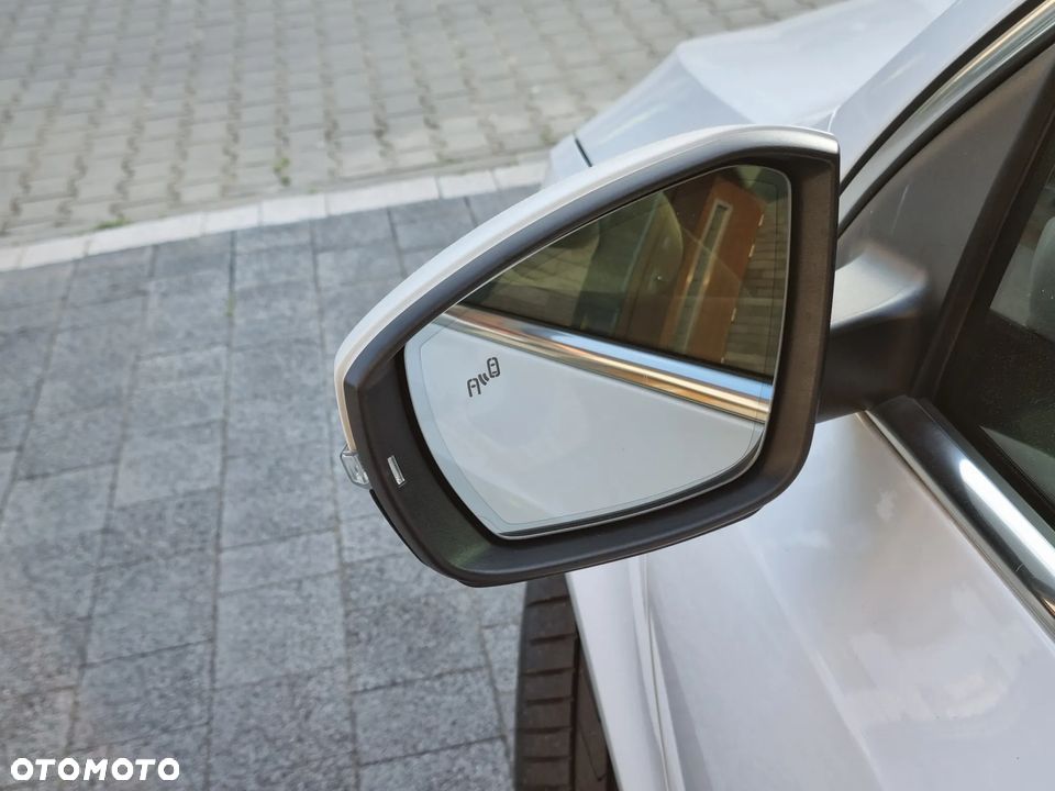 Skoda Octavia 2.0 TDI SCR Style DSG - 12