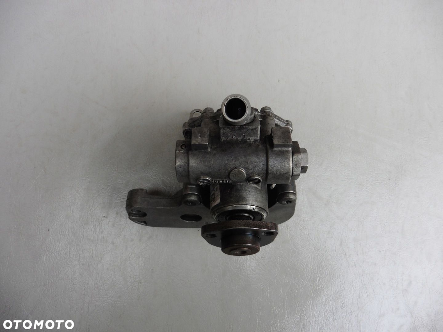 Pompa wspomagania BMW X1 E84 E87 E90 E91 E92 2,0 D N47 19A11 - 2