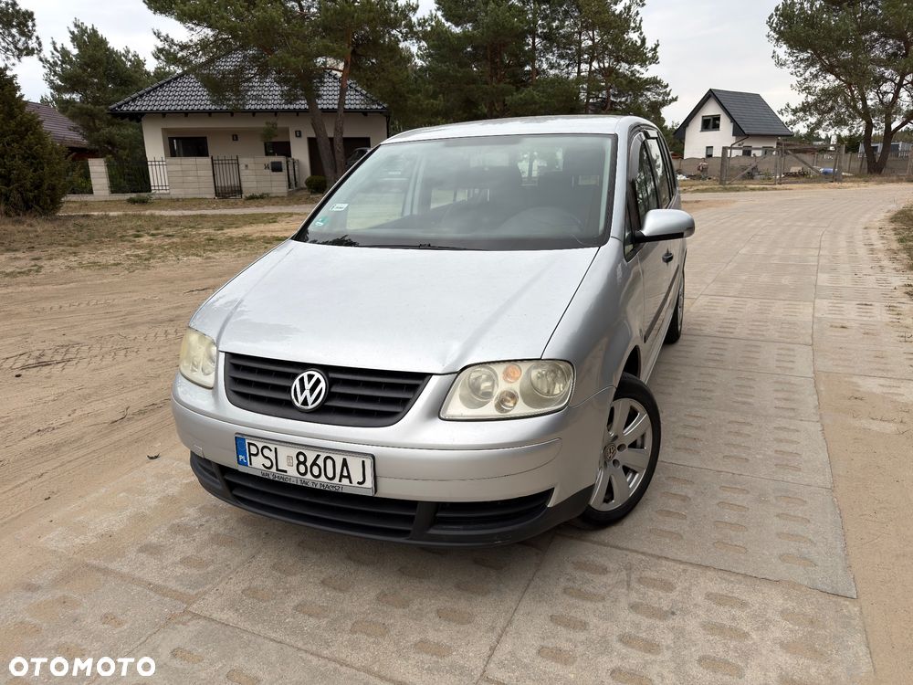 Volkswagen Touran - 1