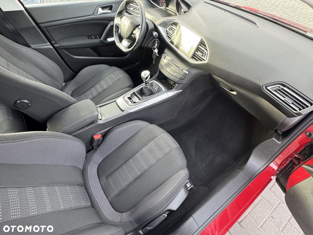 Peugeot 308 - 23