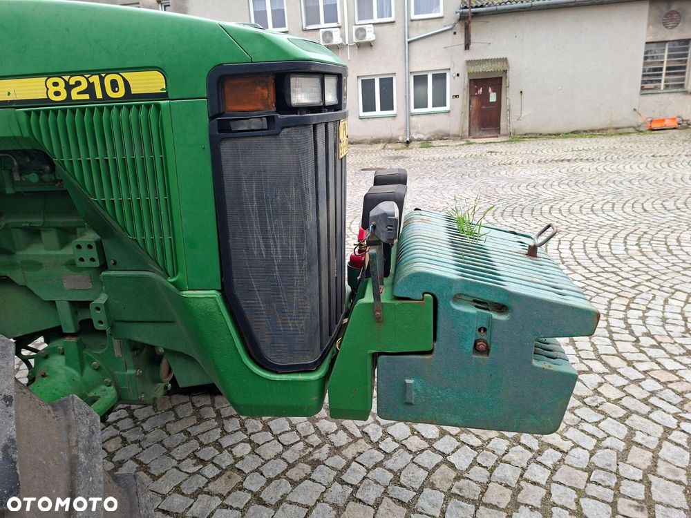 John Deere 8210 4X4 - 28
