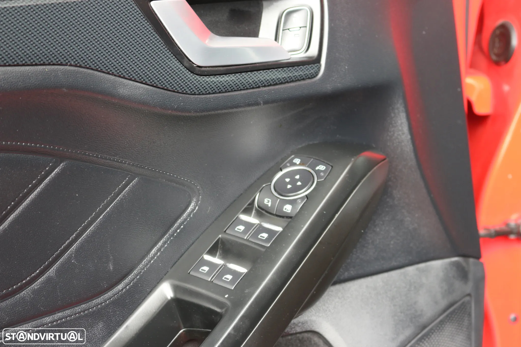 Ford Focus SW 1.0 EcoBoost S&S ST-LINE - 19