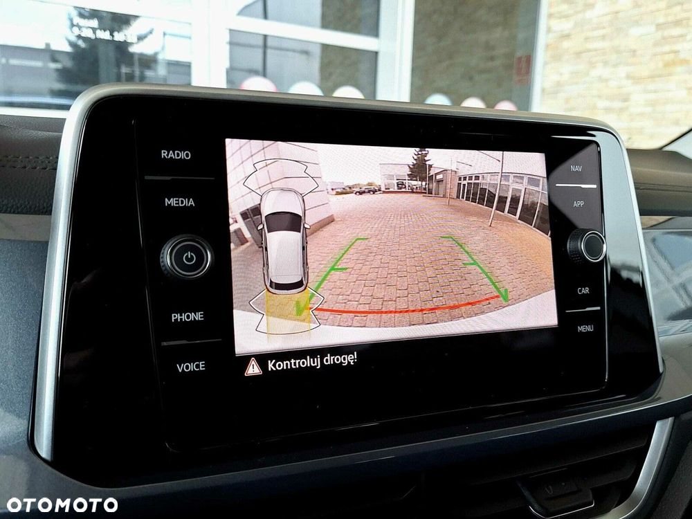 Volkswagen T-Roc - 17