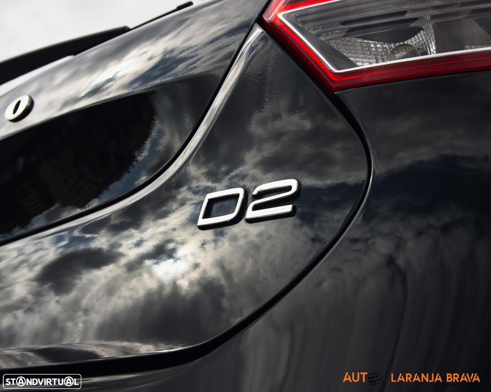 Volvo V40 Cross Country 1.6 D2 Summum - 17