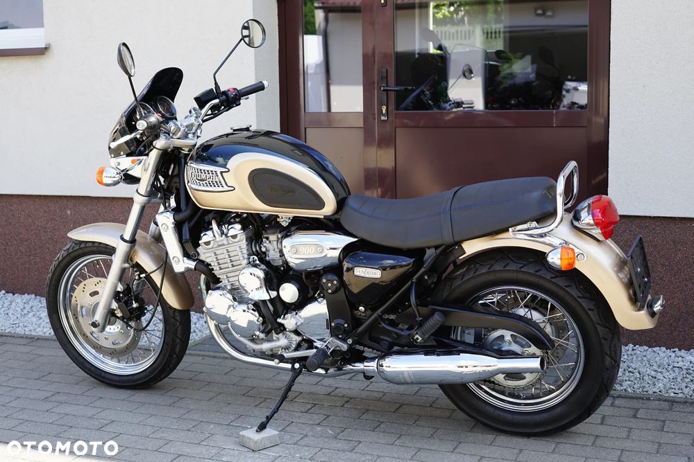 Triumph Thunderbird - 20