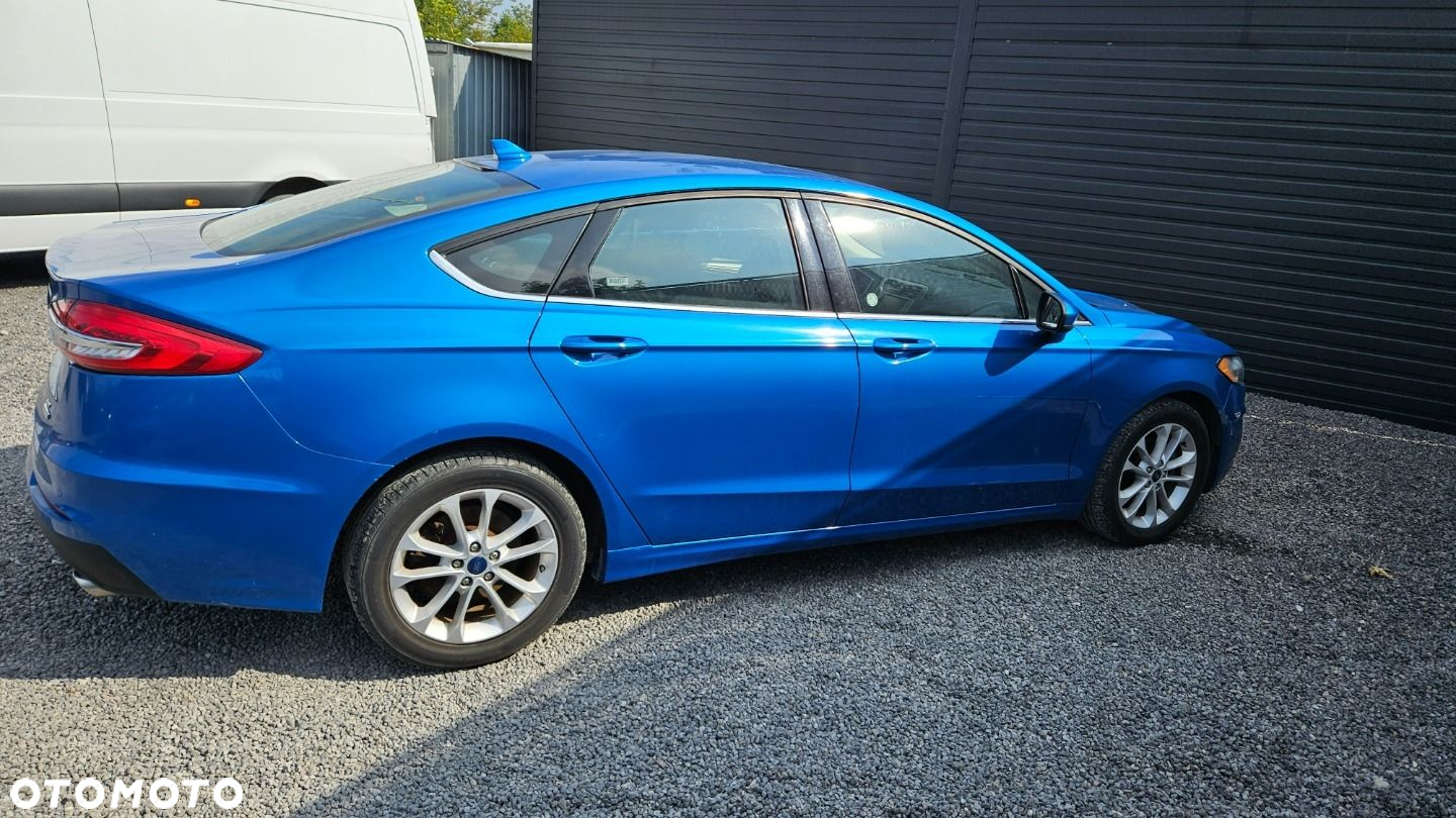 Ford Fusion - 26