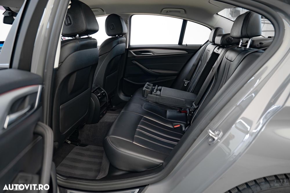 BMW Seria 5 520d AT - 23