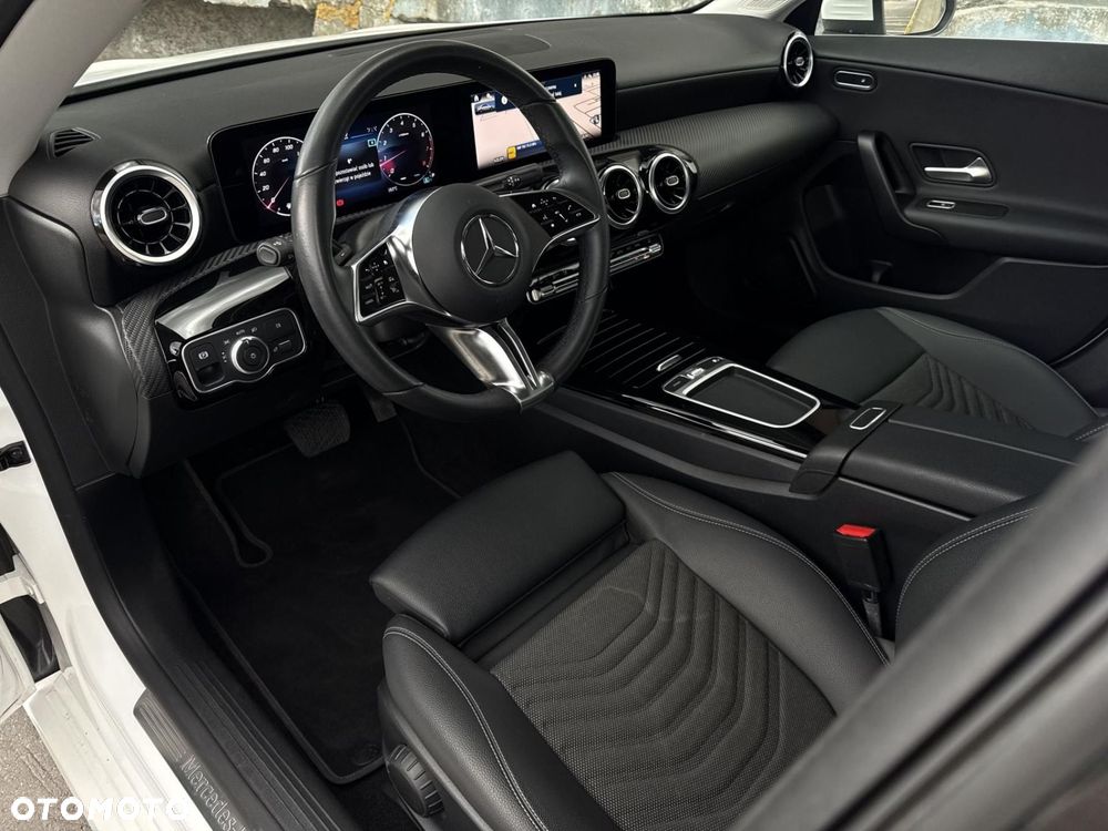 Mercedes-Benz CLA - 10
