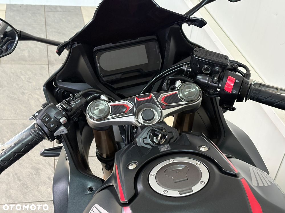 Honda CBR - 19