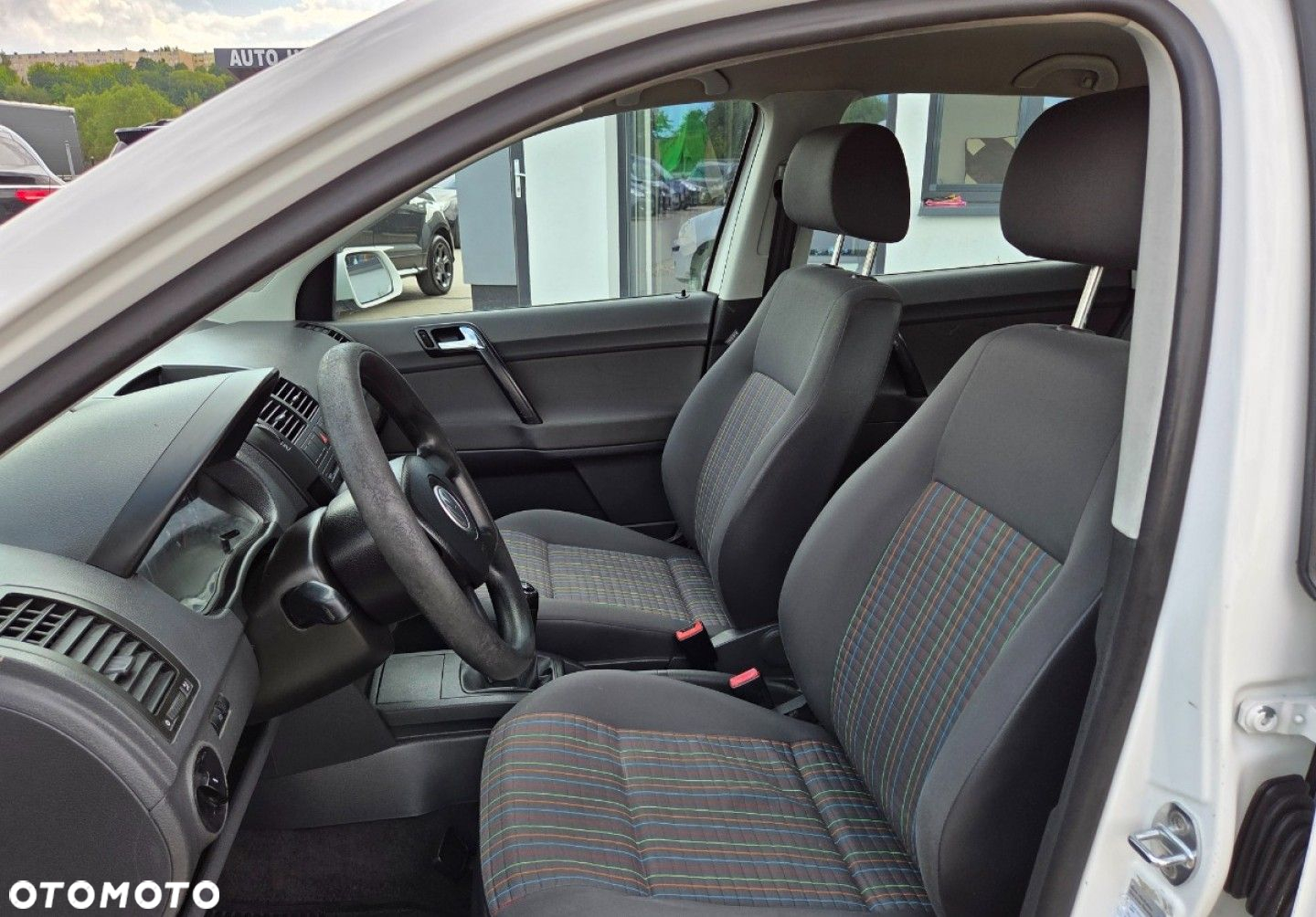 Volkswagen Polo - 32