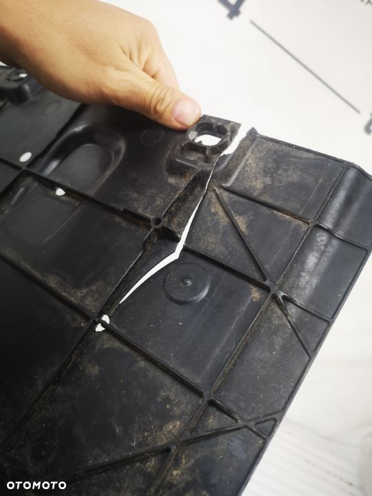 RENAULT MEGANE IV HB 16- OSŁONA PODWOZIA PRAWA NR 748146424R NR AUKCJI OSŁ60 - 6