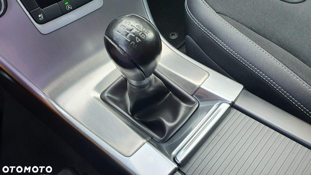 Volvo XC 60 D4 Momentum - 25
