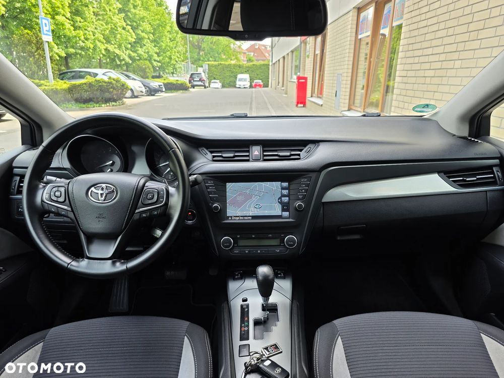 Toyota Avensis - 27