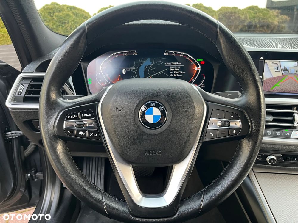 BMW Seria 3 320i xDrive - 15