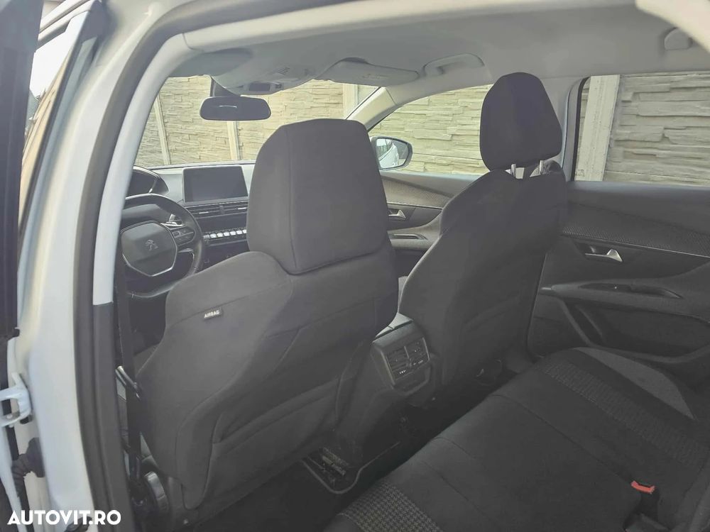 Peugeot 3008 1.5 BlueHDI 130 EAT8 Allure Pack - 18