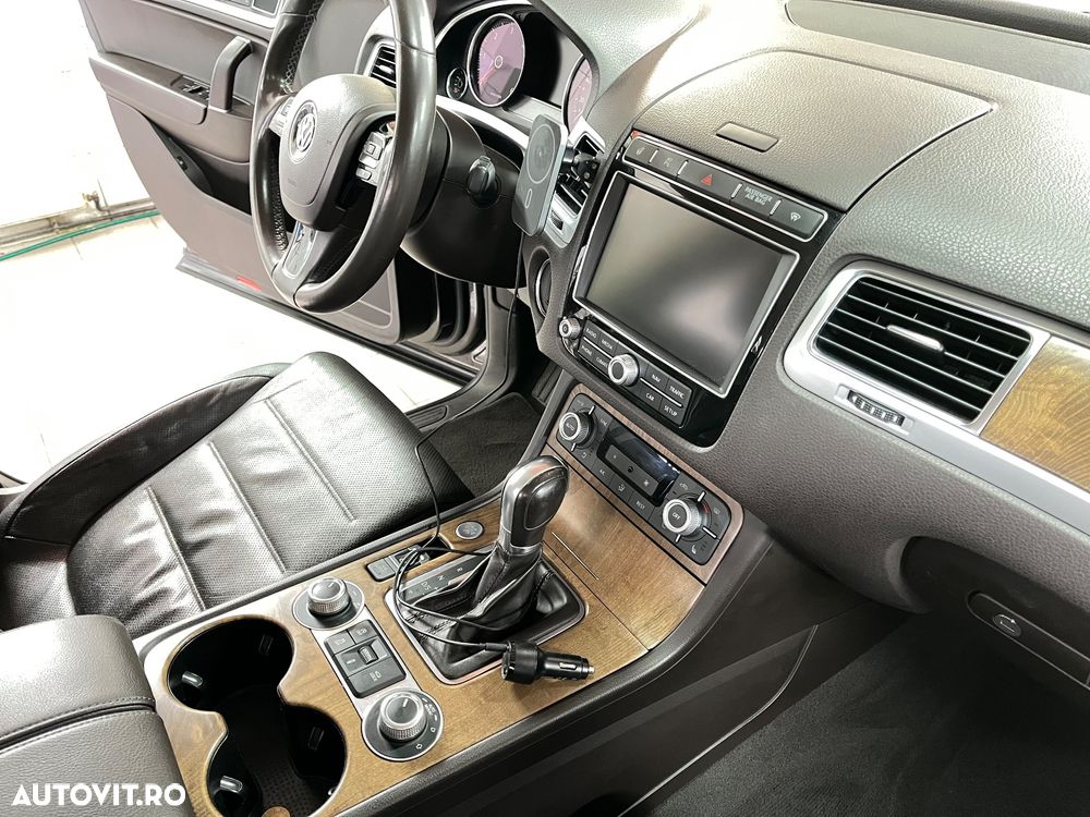Volkswagen Touareg V6 TDI BMT Supreme Plus - 12