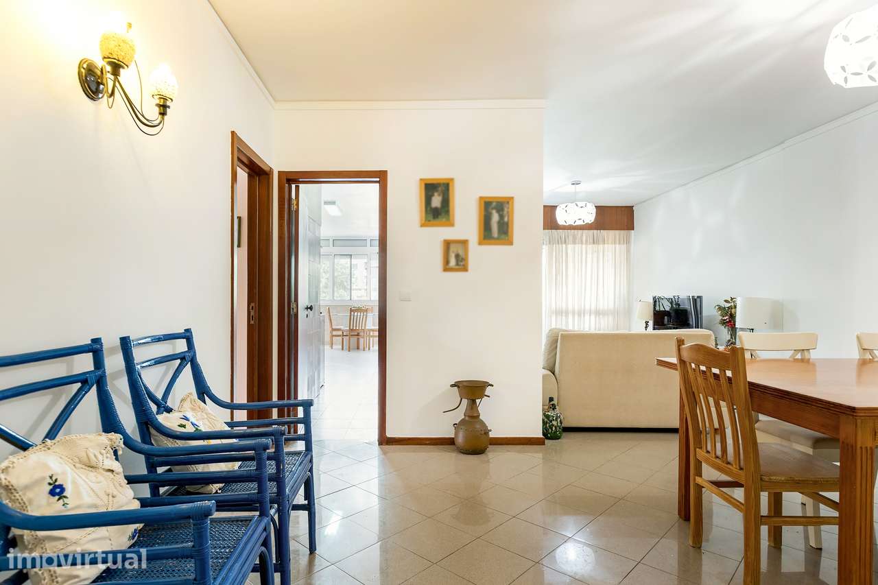 T3 c/ 120 m², Marquise e Arrecadação / Santo António dos Cavaleiros - Grande imagem: 3/24