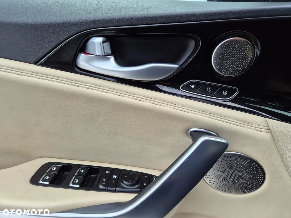 Kia Stinger 2.0 T-GDI GT Line - 31