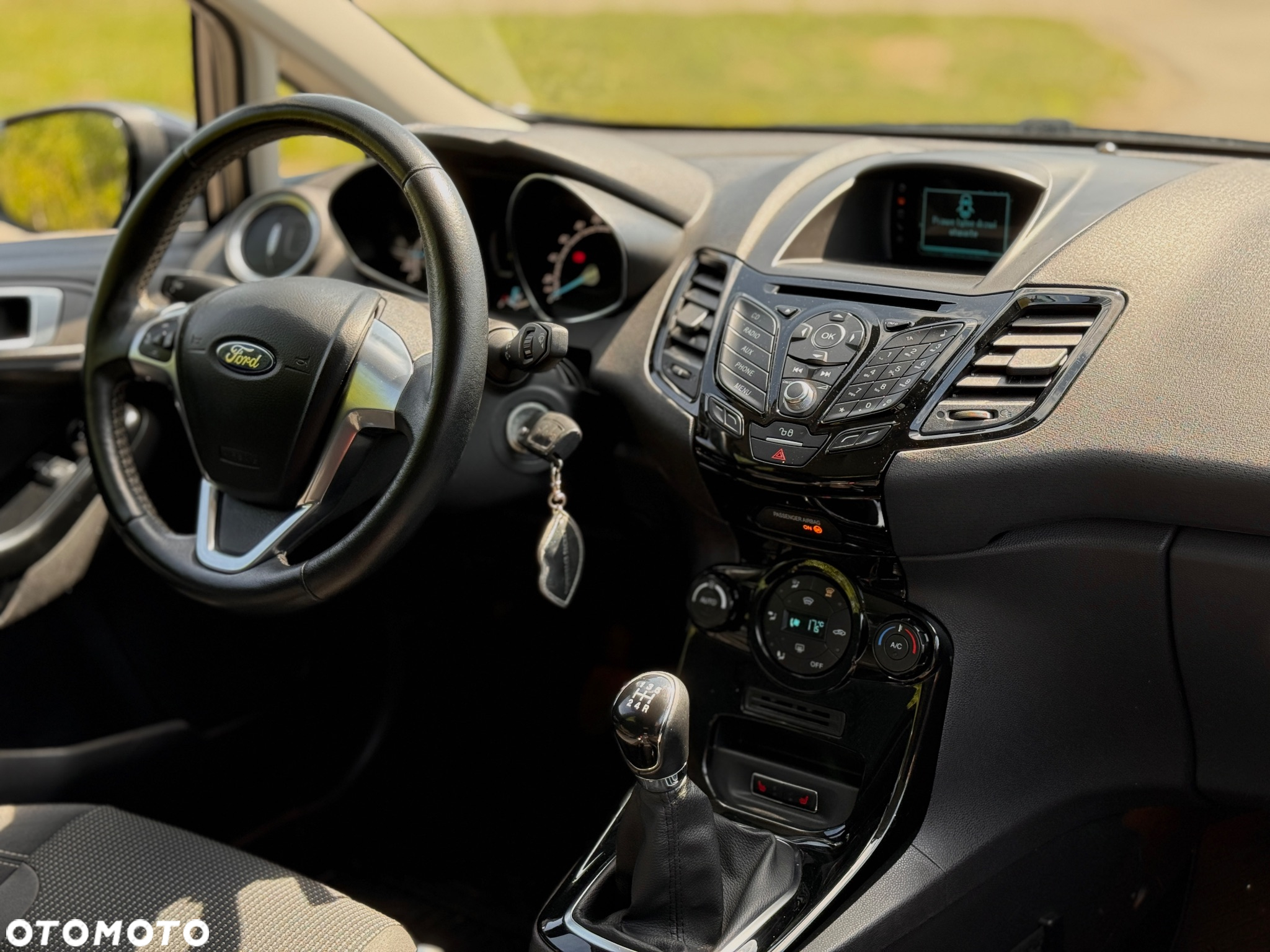 Ford Fiesta 1.0 EcoBoost S&S TITANIUM - 17