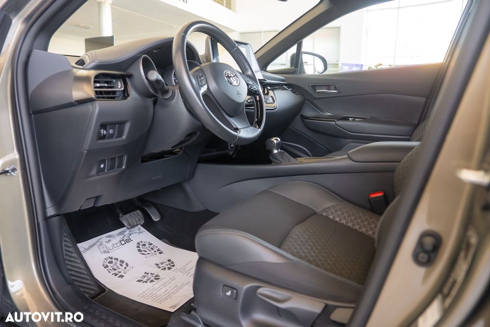 Toyota C-HR 1.8 HSD 4x2 CVT C-enter - 19