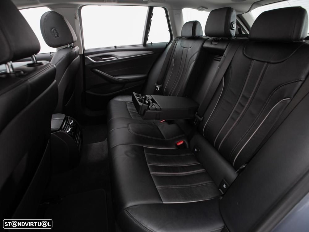 BMW 520 d Auto - 13