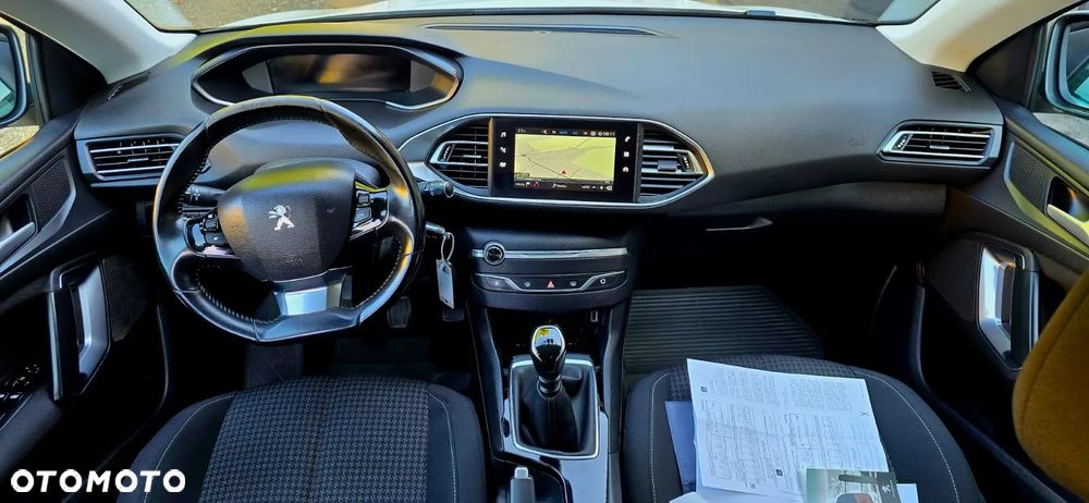 Peugeot 308 BlueHDi 130 Allure Pack - 9