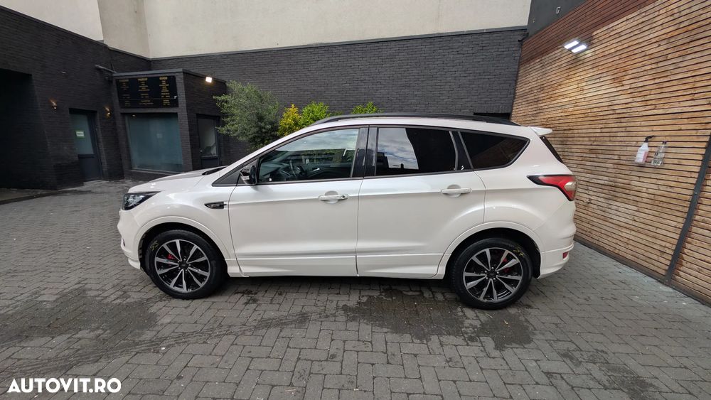 Ford Kuga - 4
