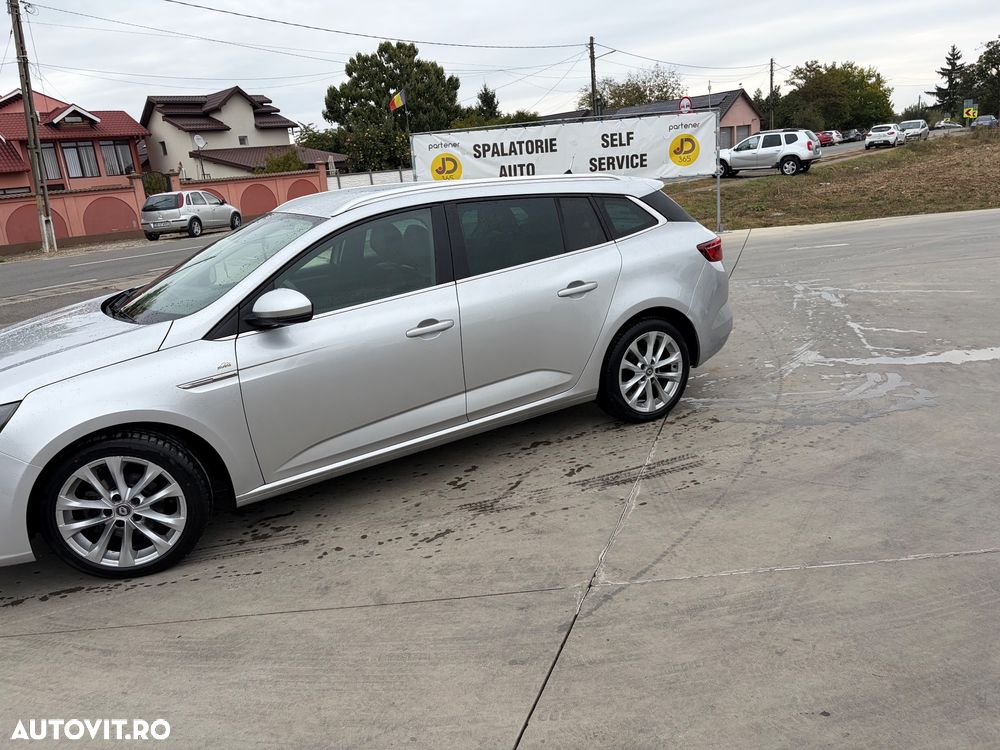 Renault Megane ENERGY dCi 110 Start & Stop Bose Edition - 9