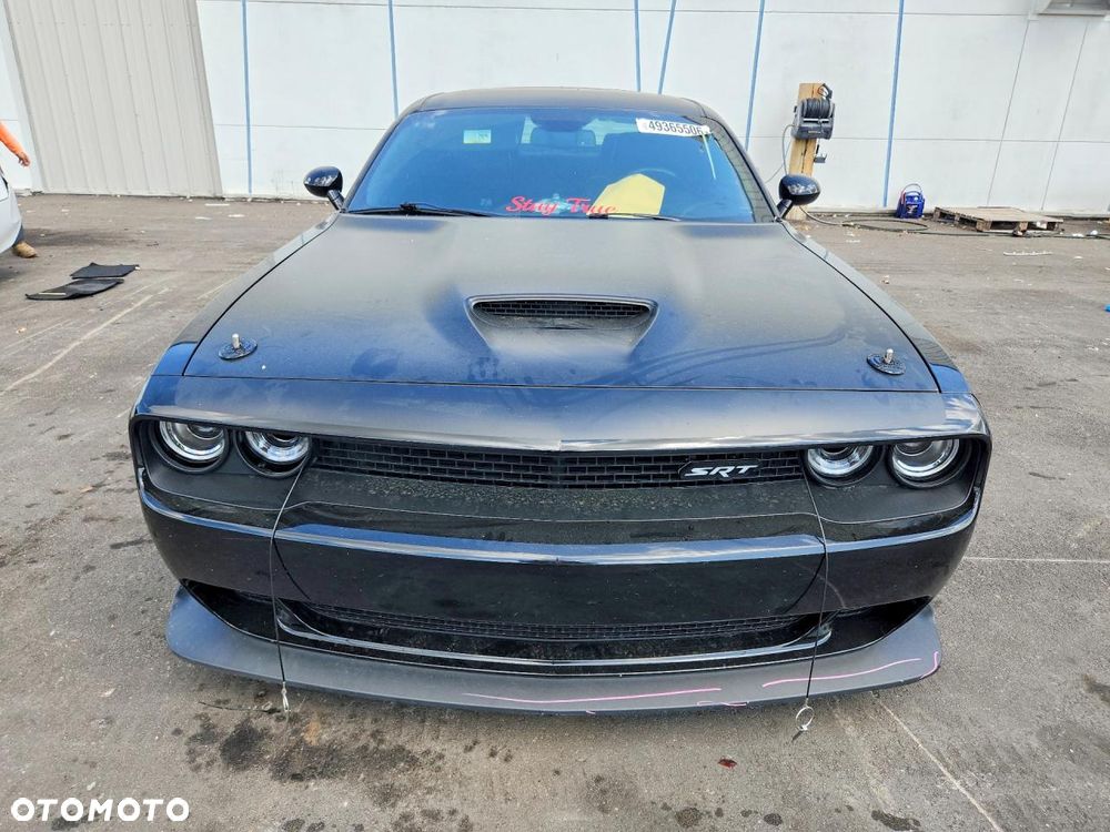 Dodge Challenger - 5