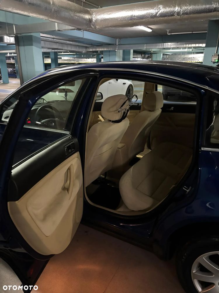 Volkswagen Passat 2.0 Basis - 8