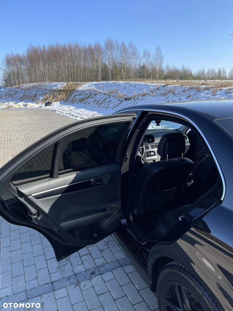 Mercedes-Benz Klasa C 200 d 7G-TRONIC - 13
