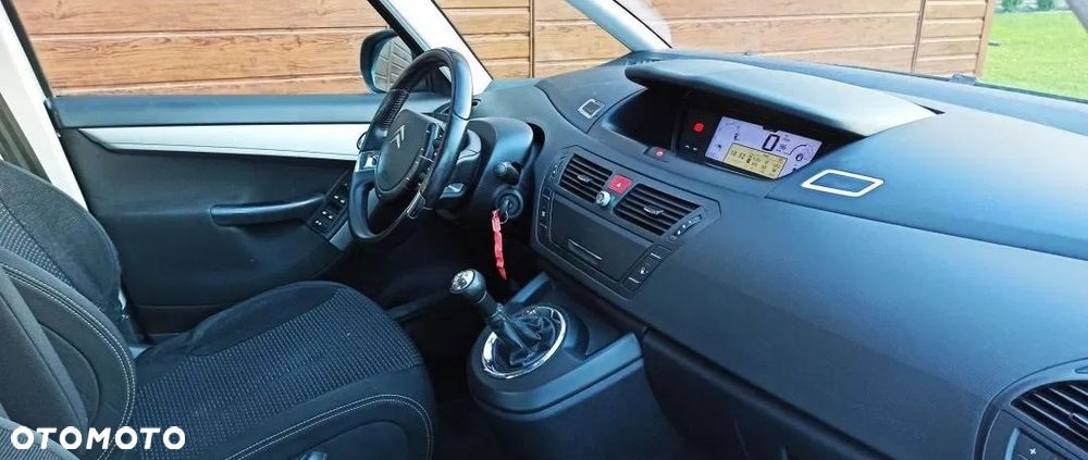 Citroën C4 Picasso - 10