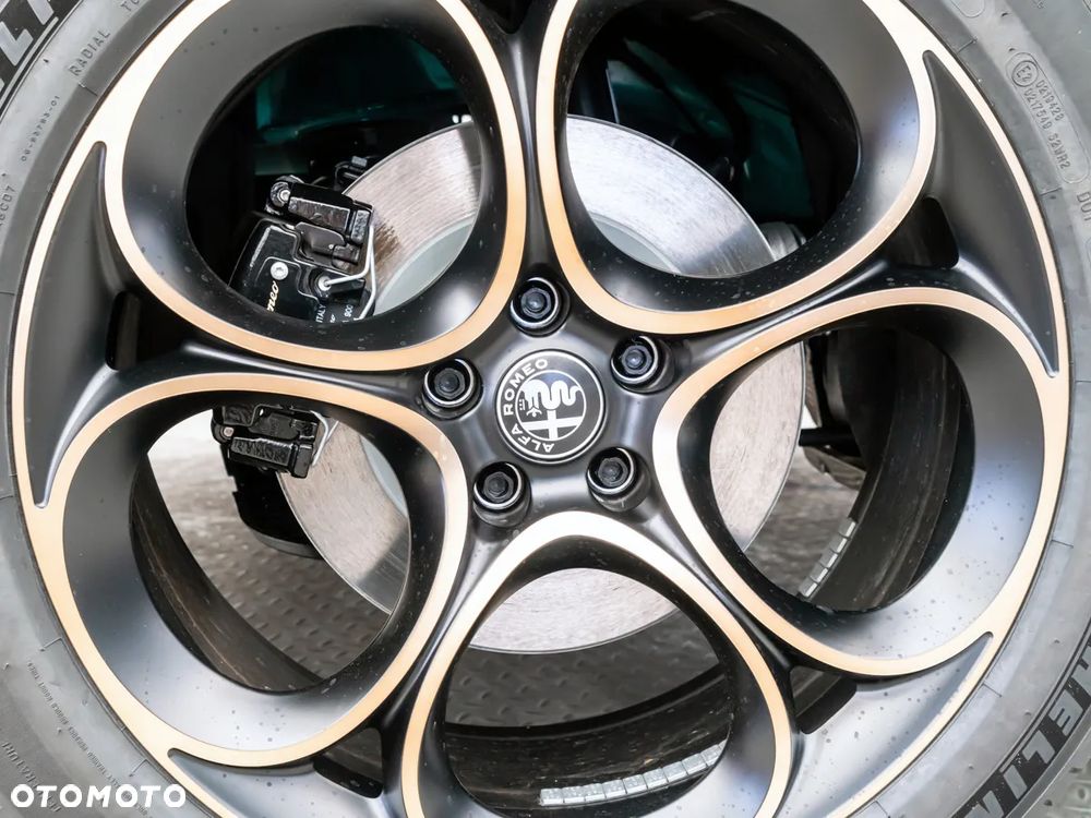 Alfa Romeo Stelvio 2.0 Turbo Intensa Q4 - 10